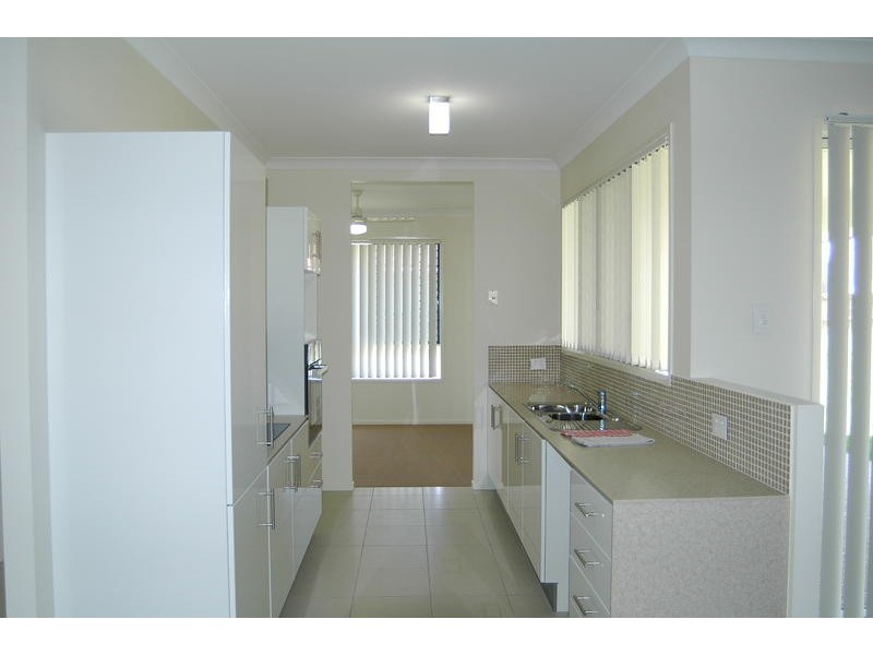 32 Tulip Street, Yamanto QLD 4305